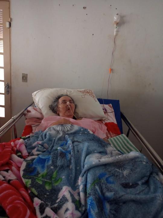 Foto 8 de 8 — Filha pede ajuda após mãe sofrer quatro AVCs e ficar acamada